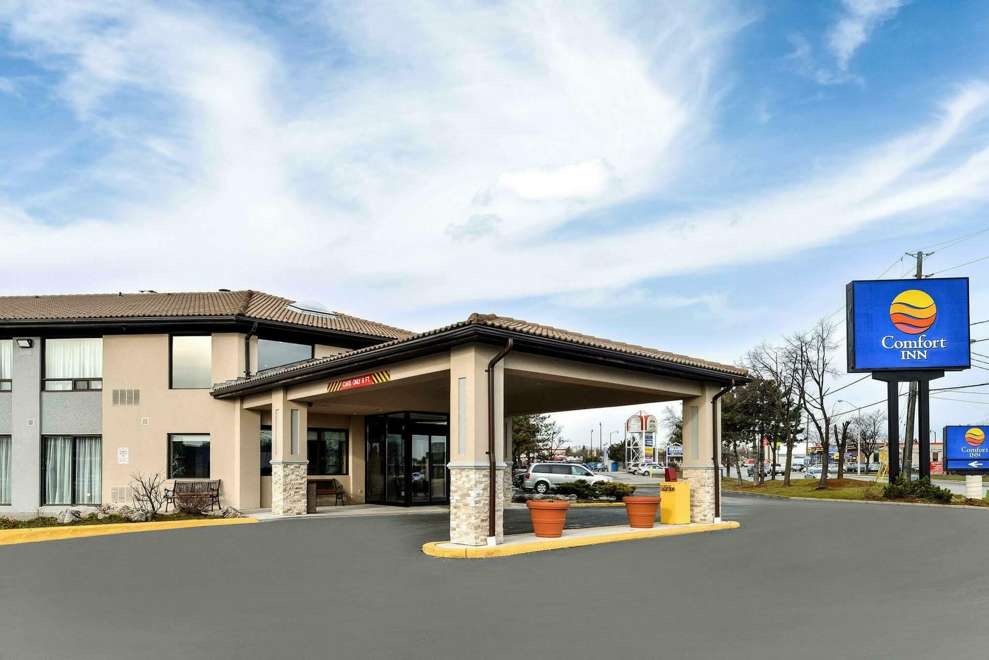 Comfort Inn Brampton Exterior photo